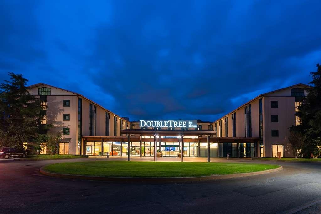 Doubletree By Hilton Milan Malpensa Solbiate Olona Hotel Bagian luar foto
