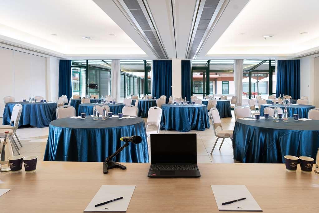 Doubletree By Hilton Milan Malpensa Solbiate Olona Hotel Fasilitas foto