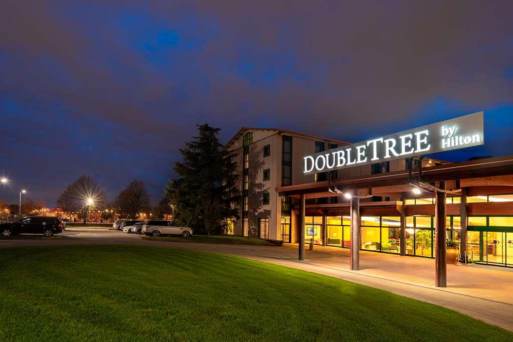 Doubletree By Hilton Milan Malpensa Solbiate Olona Hotel Bagian luar foto