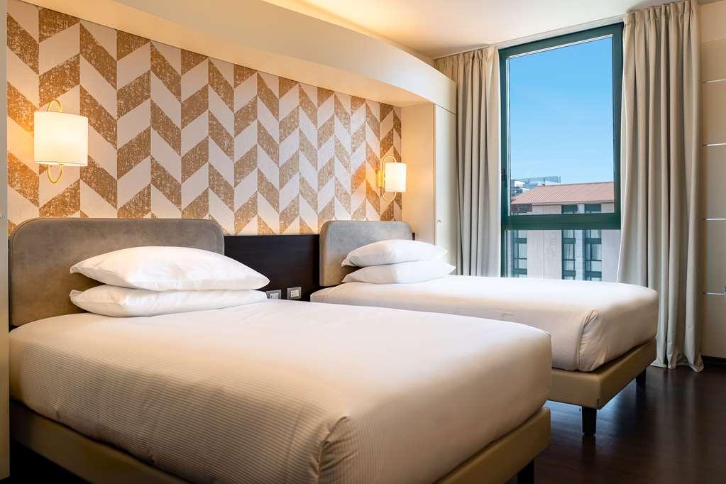 Doubletree By Hilton Milan Malpensa Solbiate Olona Hotel Ruang foto