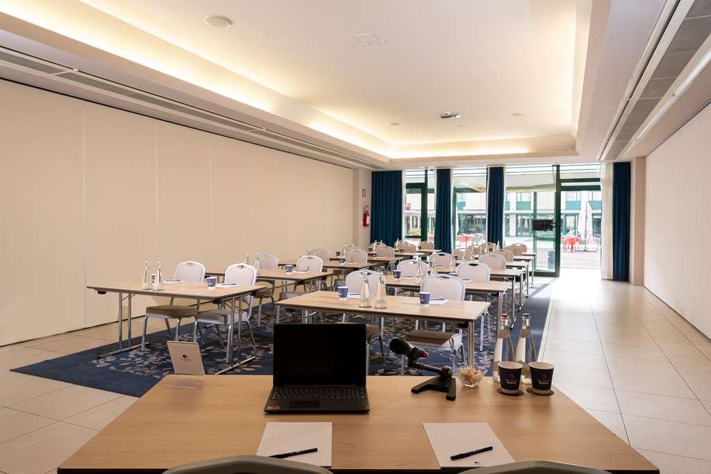 Doubletree By Hilton Milan Malpensa Solbiate Olona Hotel Fasilitas foto