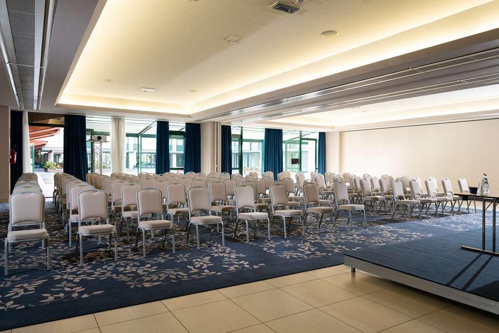 Doubletree By Hilton Milan Malpensa Solbiate Olona Hotel Fasilitas foto