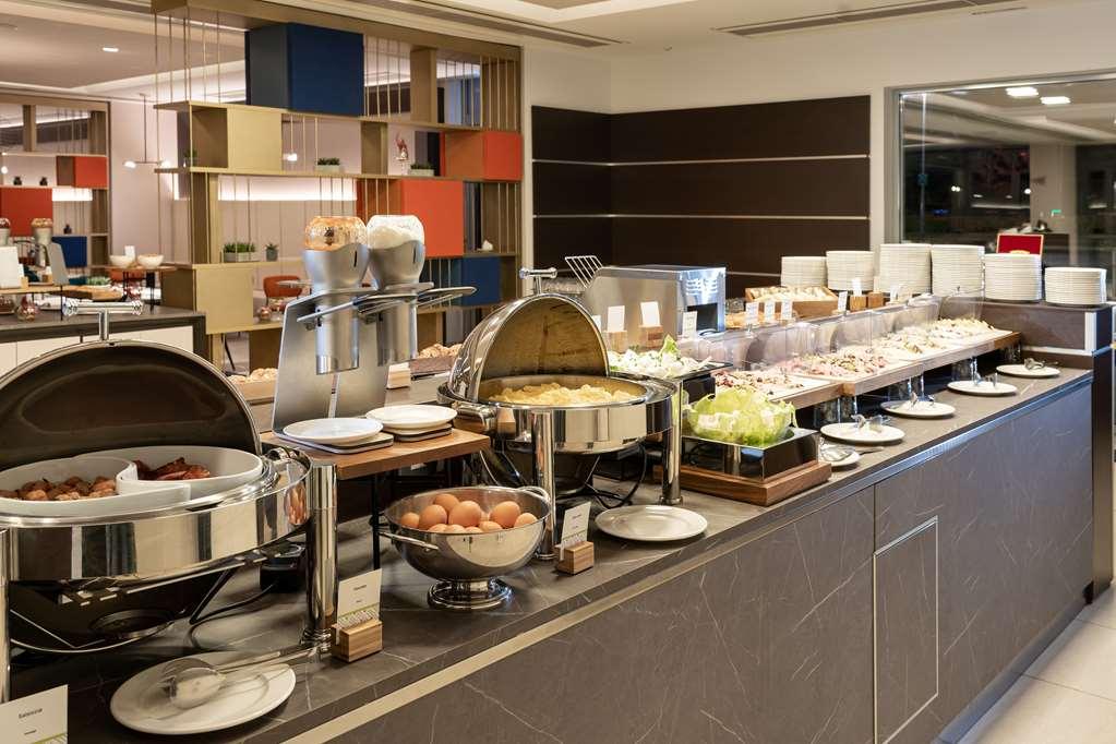 Doubletree By Hilton Milan Malpensa Solbiate Olona Hotel Restoran foto
