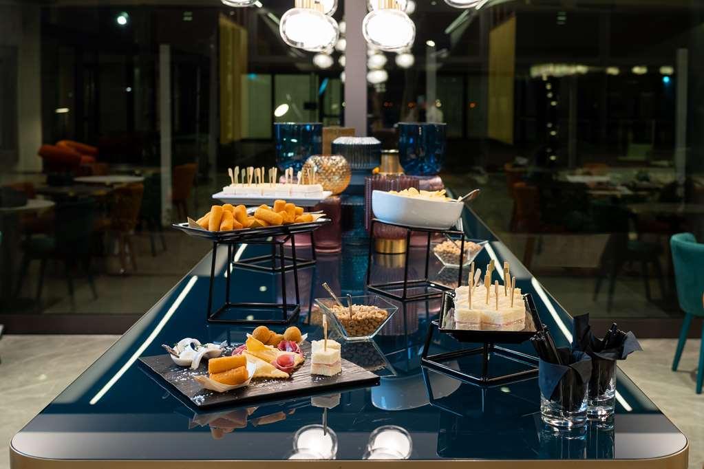 Doubletree By Hilton Milan Malpensa Solbiate Olona Hotel Restoran foto
