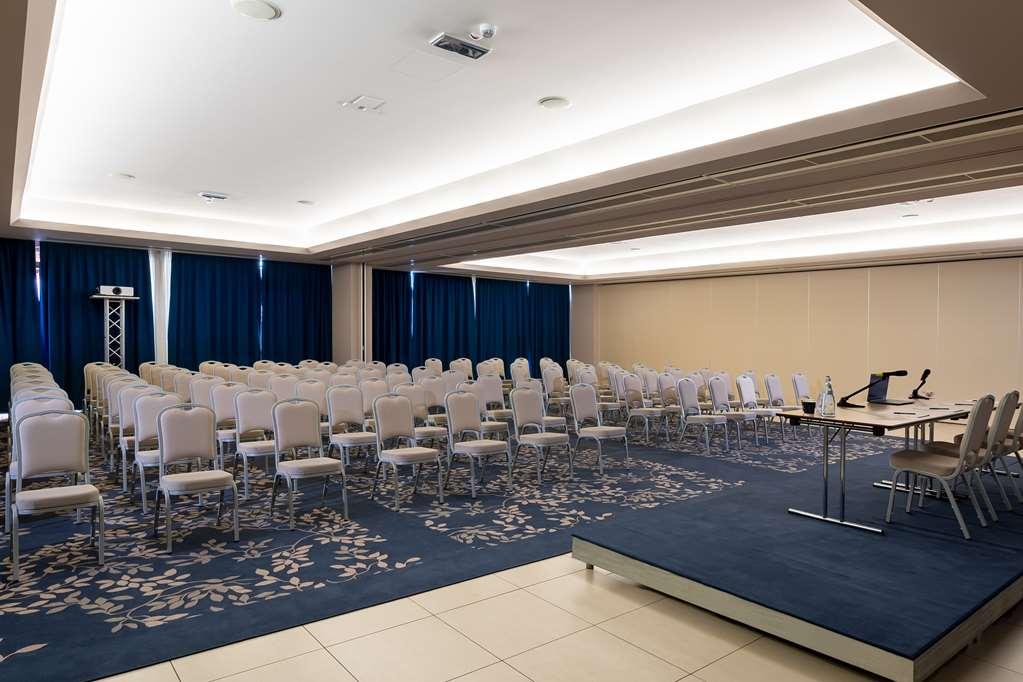 Doubletree By Hilton Milan Malpensa Solbiate Olona Hotel Fasilitas foto