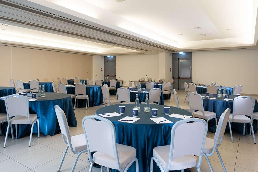 Doubletree By Hilton Milan Malpensa Solbiate Olona Hotel Fasilitas foto