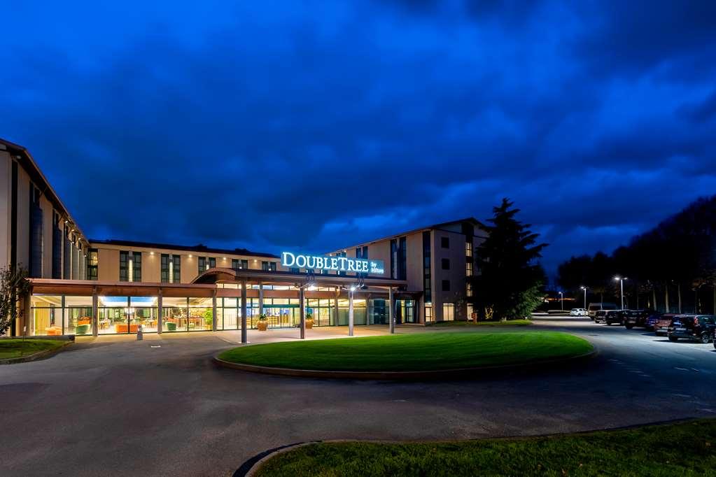 Doubletree By Hilton Milan Malpensa Solbiate Olona Hotel Bagian luar foto