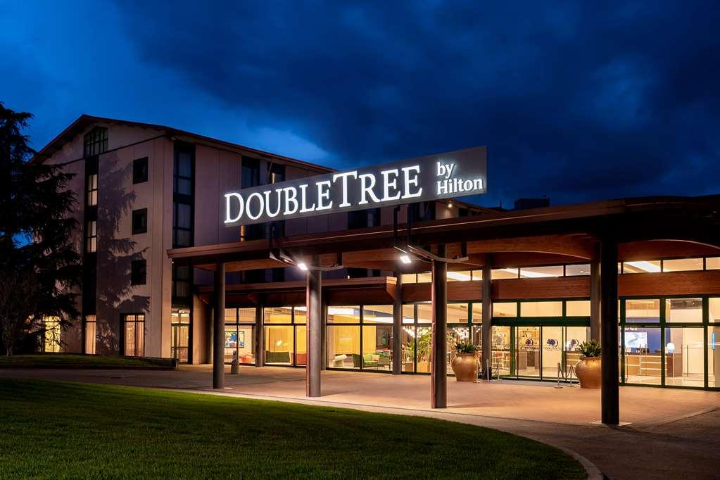 Doubletree By Hilton Milan Malpensa Solbiate Olona Hotel Bagian luar foto